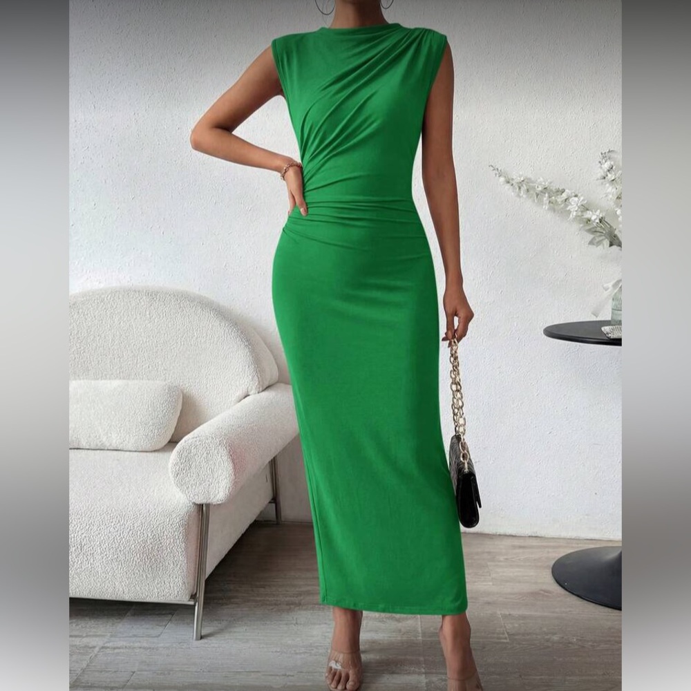 Elegant Green Sleeveless Draped Bodycon Maxi Dress